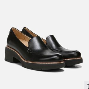 Naturalizer Black Cabaret Lug Sole Loafers Women's Loafers NWOB 7W Wide